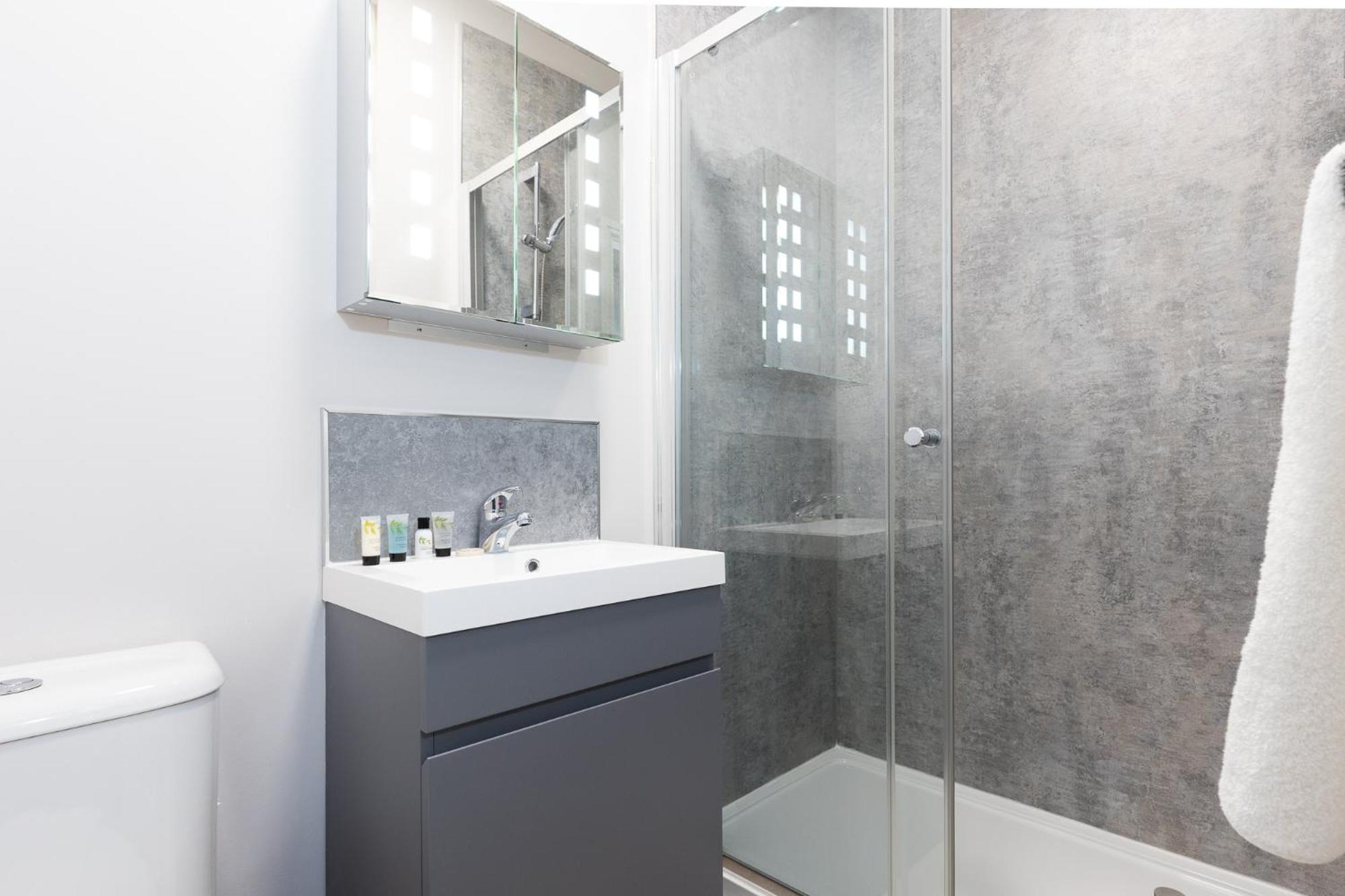 The Clarence Gardens Hotel, BW Signature Collection