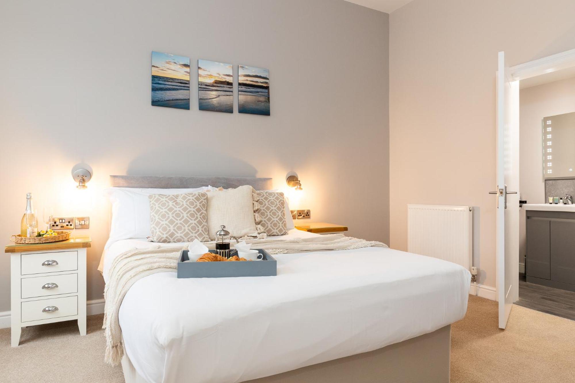 The Clarence Gardens 4*