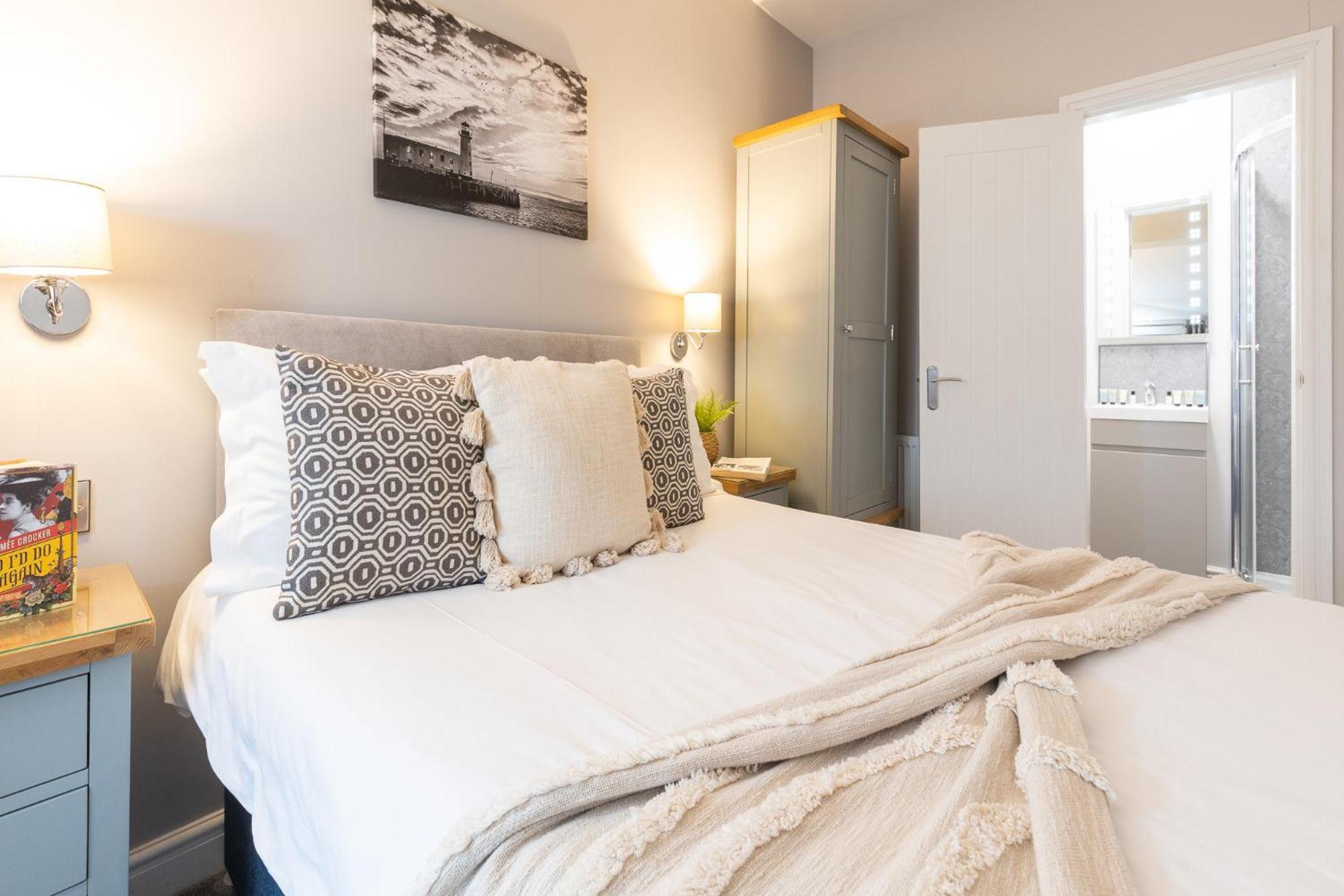The Clarence Gardens 4*