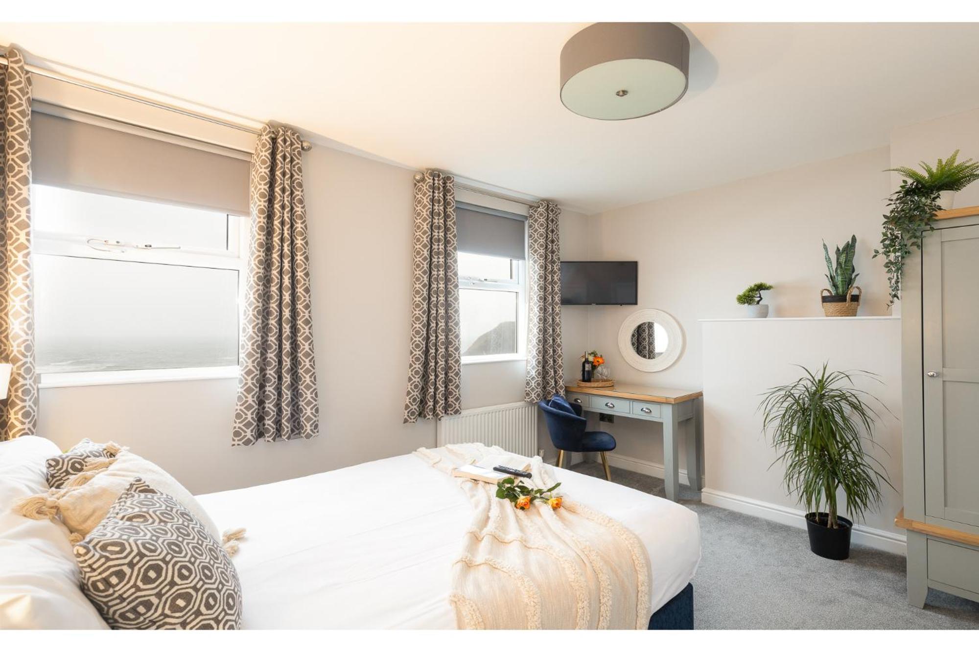 The Clarence Gardens 4*