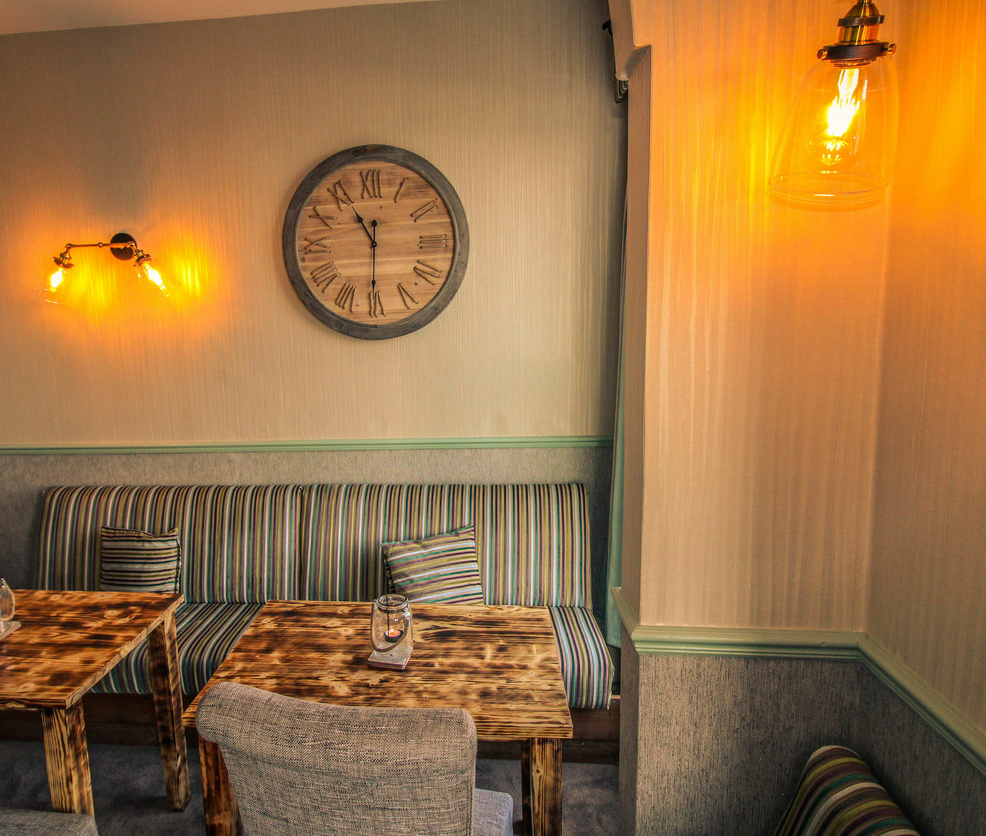 The Clarence Gardens 4*